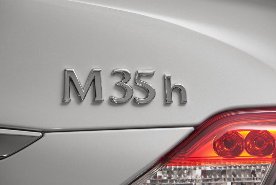  Infiniti M35h 2011 года  (фото 5 из 12)